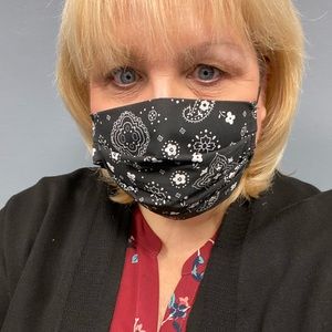 Meet your Posher, Phoebe